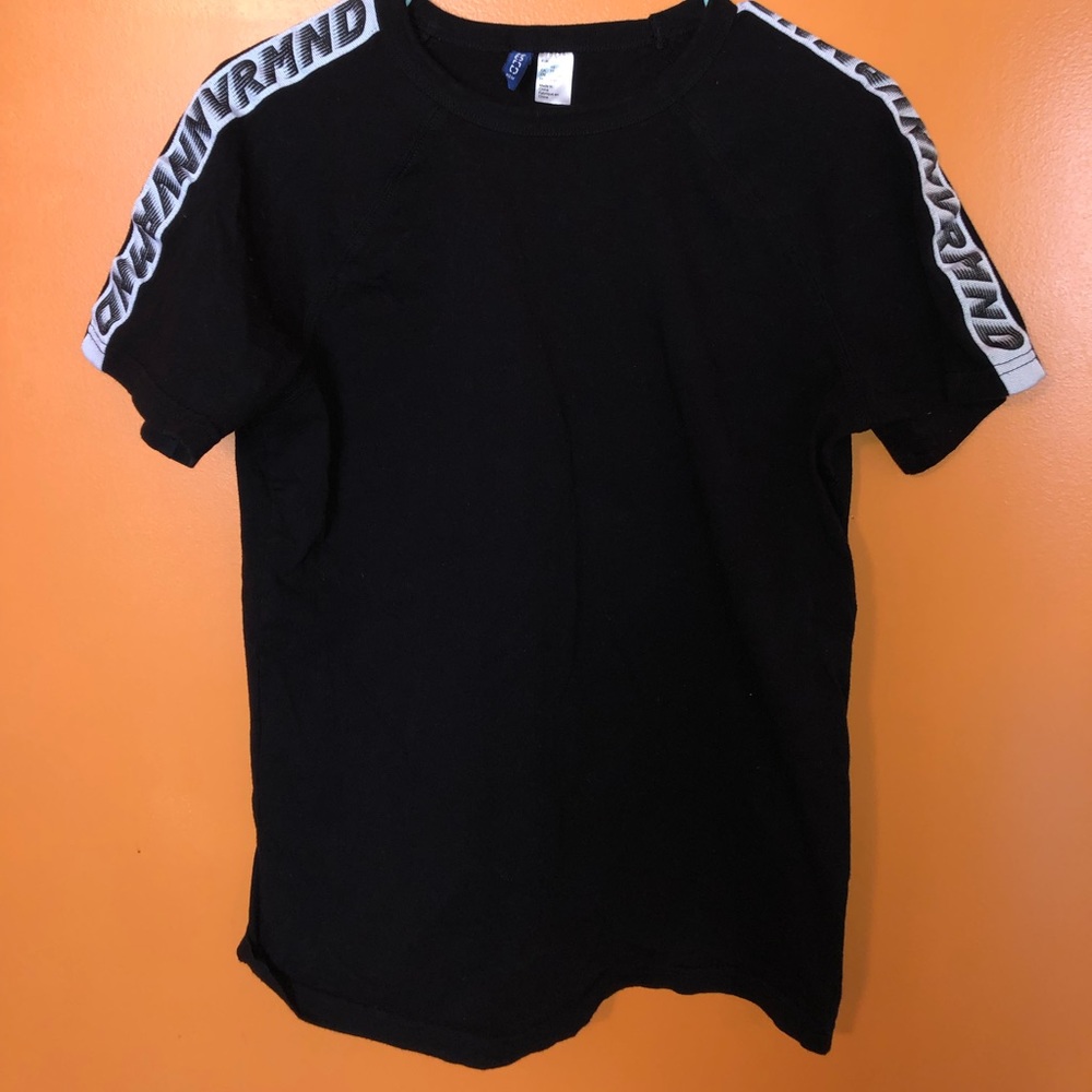 Divided “NVRMND” tee
